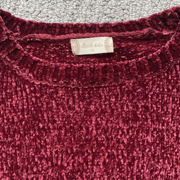 sweater - Picture 7 of 7